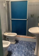 Venta De Cómoda Casa Con Garaje,en Una Planta. En Buceo. Varias Lineas De Bus Cerca.