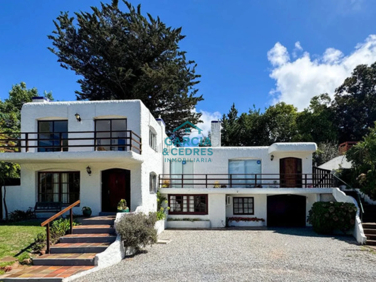 Casa ID.337 - Casa de 6 dormitorios en Cantegril, Punta Del Este,