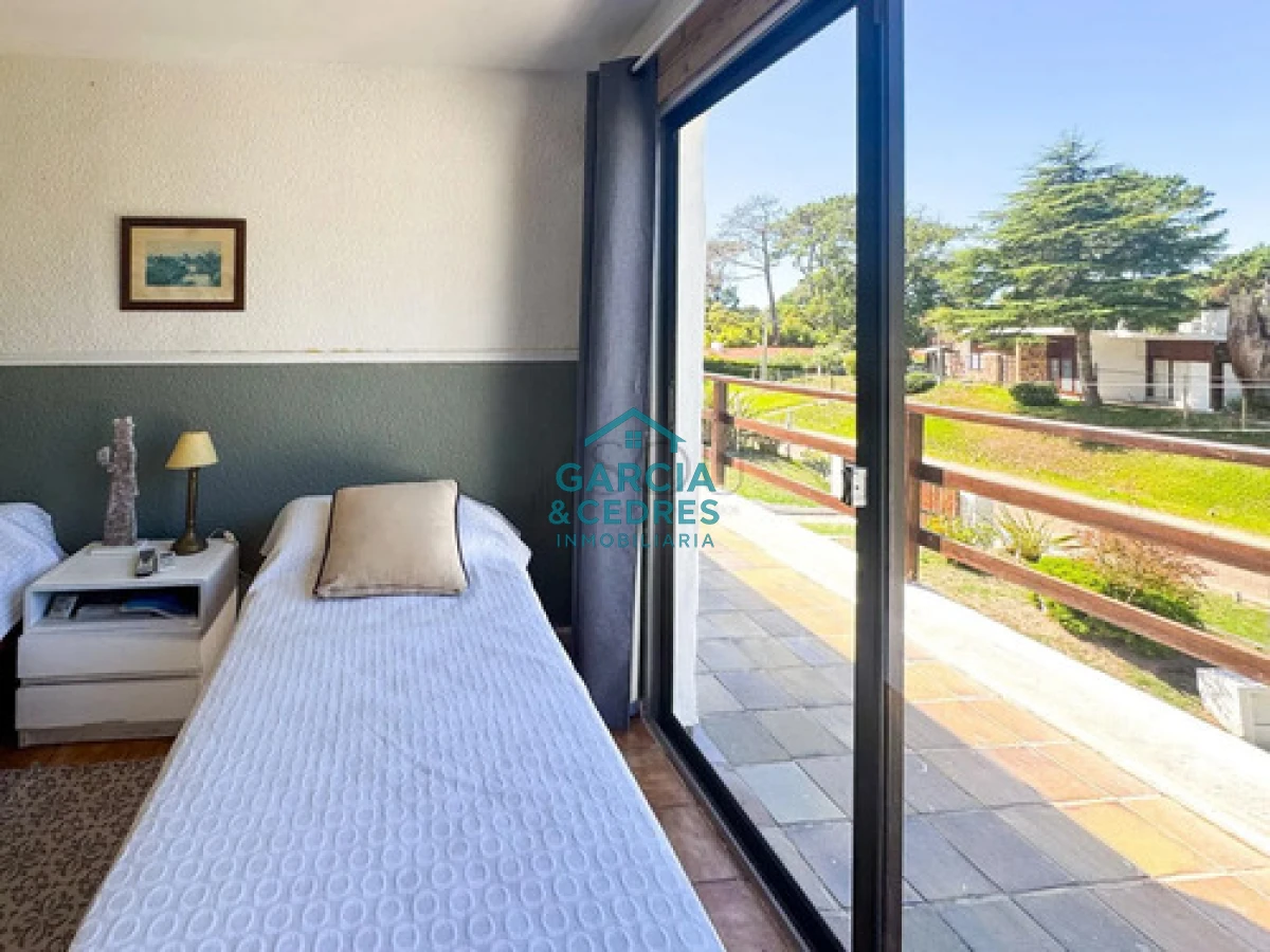 Casa ID.337 - Casa de 6 dormitorios en Cantegril, Punta Del Este,