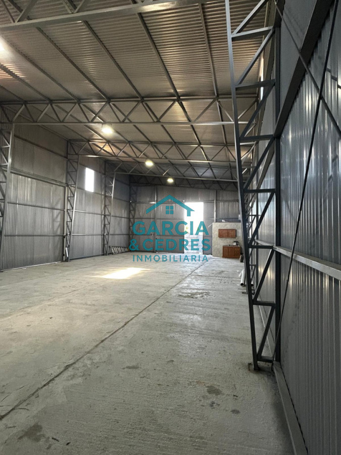 Galpón ID.1224 - ALQUILO GALPÓN PREMIUM DE 200 M2 - LISTO PARA OPERAR INMEDIATAMENTE