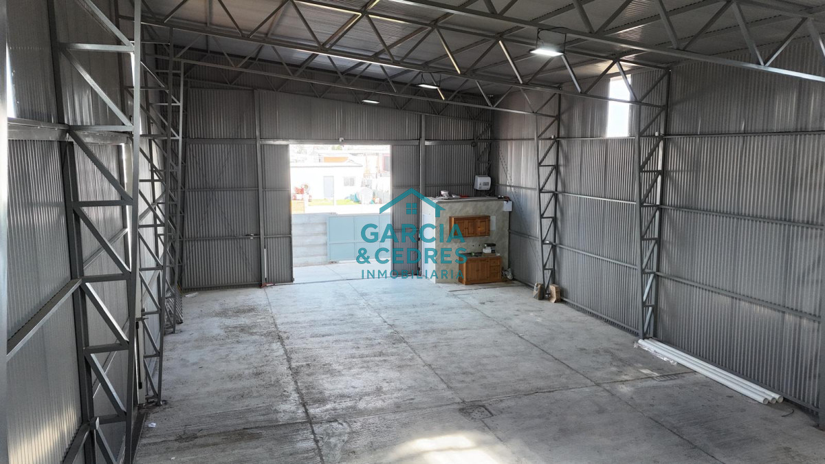 Galpón ID.1224 - ALQUILO GALPÓN PREMIUM DE 200 M2 - LISTO PARA OPERAR INMEDIATAMENTE