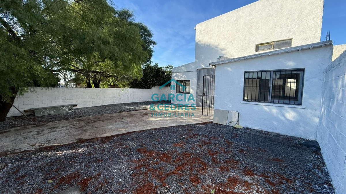 Galpón ID.752 - Galpon en Venta en Barrio La Sonrisa Una Oportunidad Única para Potenciar su Negocio o Invertir con Visión