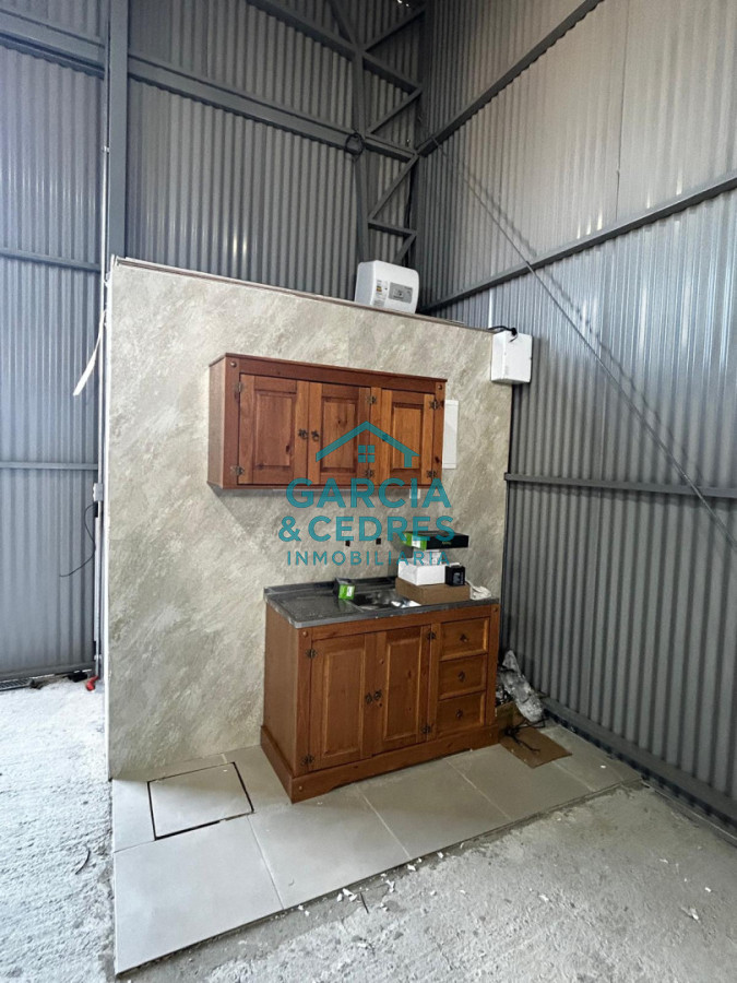 Galpón ID.1224 - ALQUILO GALPÓN PREMIUM DE 200 M2 - LISTO PARA OPERAR INMEDIATAMENTE