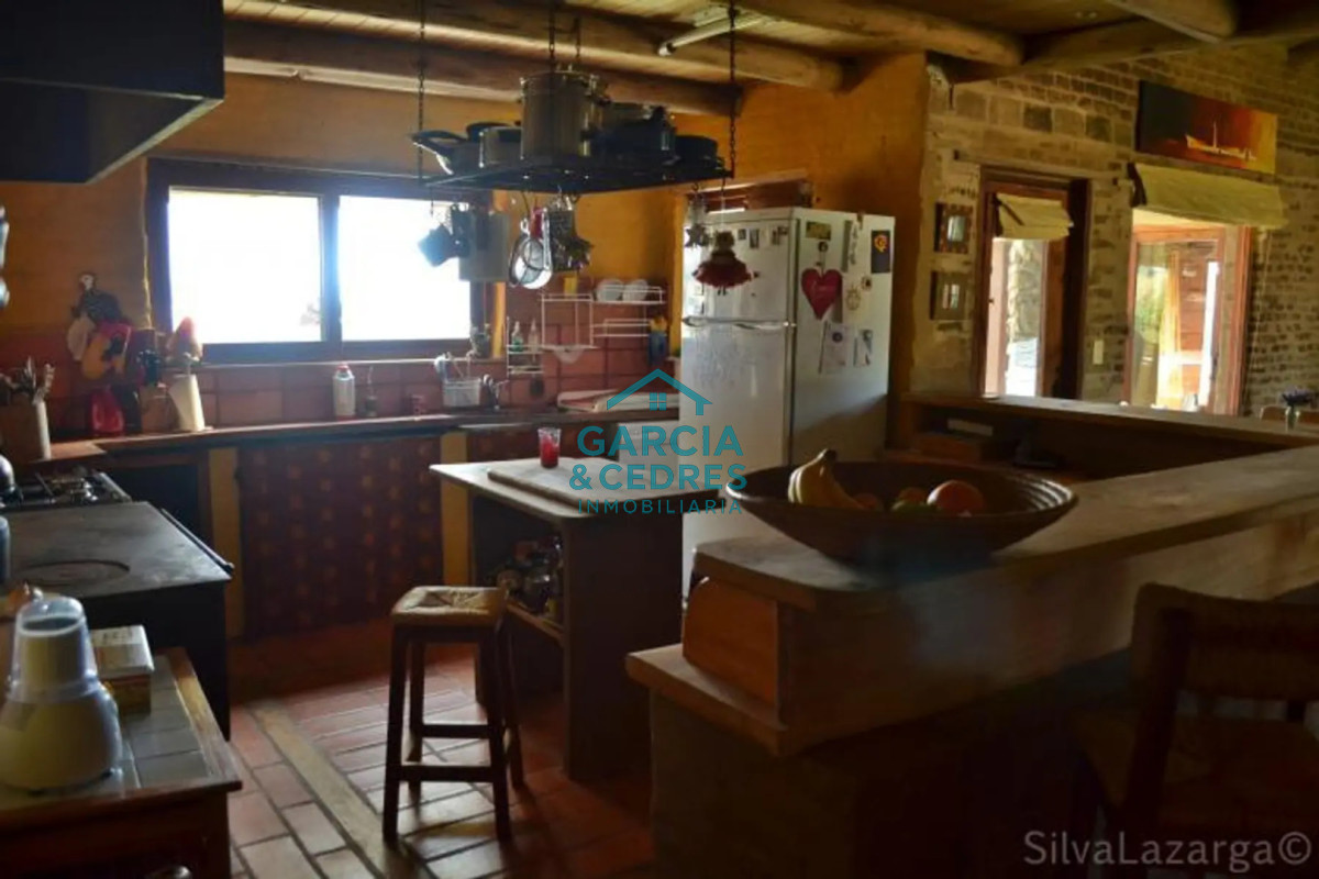 Chacra ID.352 - Chacra con gran casa sobre Laguna del Sauce - Naturaleza y exclusividad