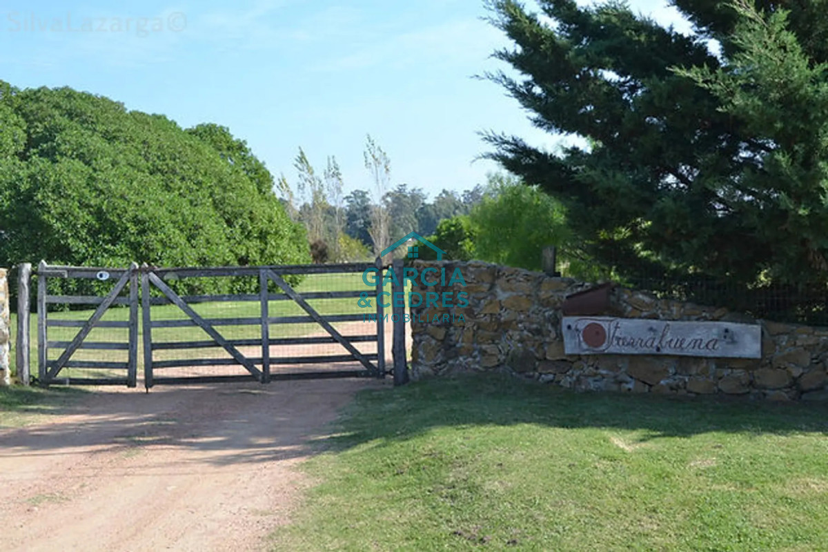 Chacra ID.352 - Chacra con gran casa sobre Laguna del Sauce - Naturaleza y exclusividad