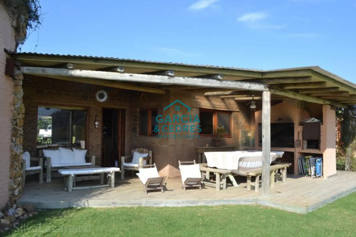 Chacra ID.352 - Chacra con gran casa sobre Laguna del Sauce - Naturaleza y exclusividad