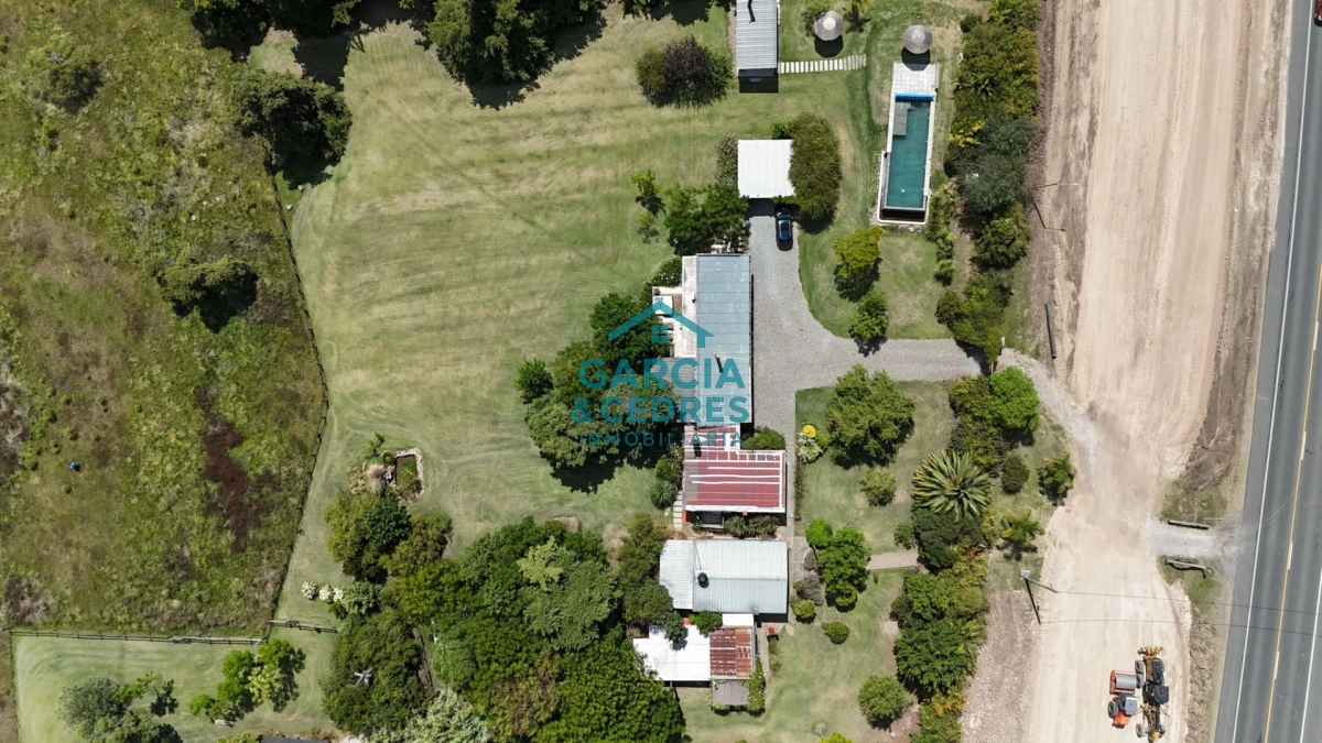 Chacra ID.85 - LUGAR DE ENSUEÑO !!!!  VENDO CHACRA DE 14 HAS QUE YA NO SE ENCUENTRAN EN LA ZONA . CANCHA DE POLO , PICADERO Y CABALLERIZAS 