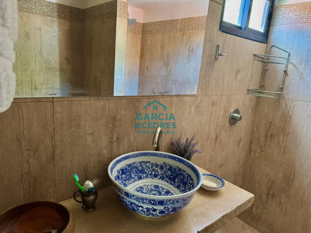 Chacra ID.85 - LUGAR DE ENSUEÑO !!!!  VENDO CHACRA DE 14 HAS QUE YA NO SE ENCUENTRAN EN LA ZONA . CANCHA DE POLO , PICADERO Y CABALLERIZAS 