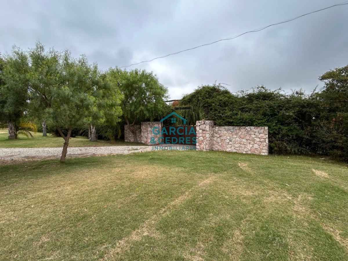 Chacra ID.85 - LUGAR DE ENSUEÑO !!!!  VENDO CHACRA DE 14 HAS QUE YA NO SE ENCUENTRAN EN LA ZONA . CANCHA DE POLO , PICADERO Y CABALLERIZAS 