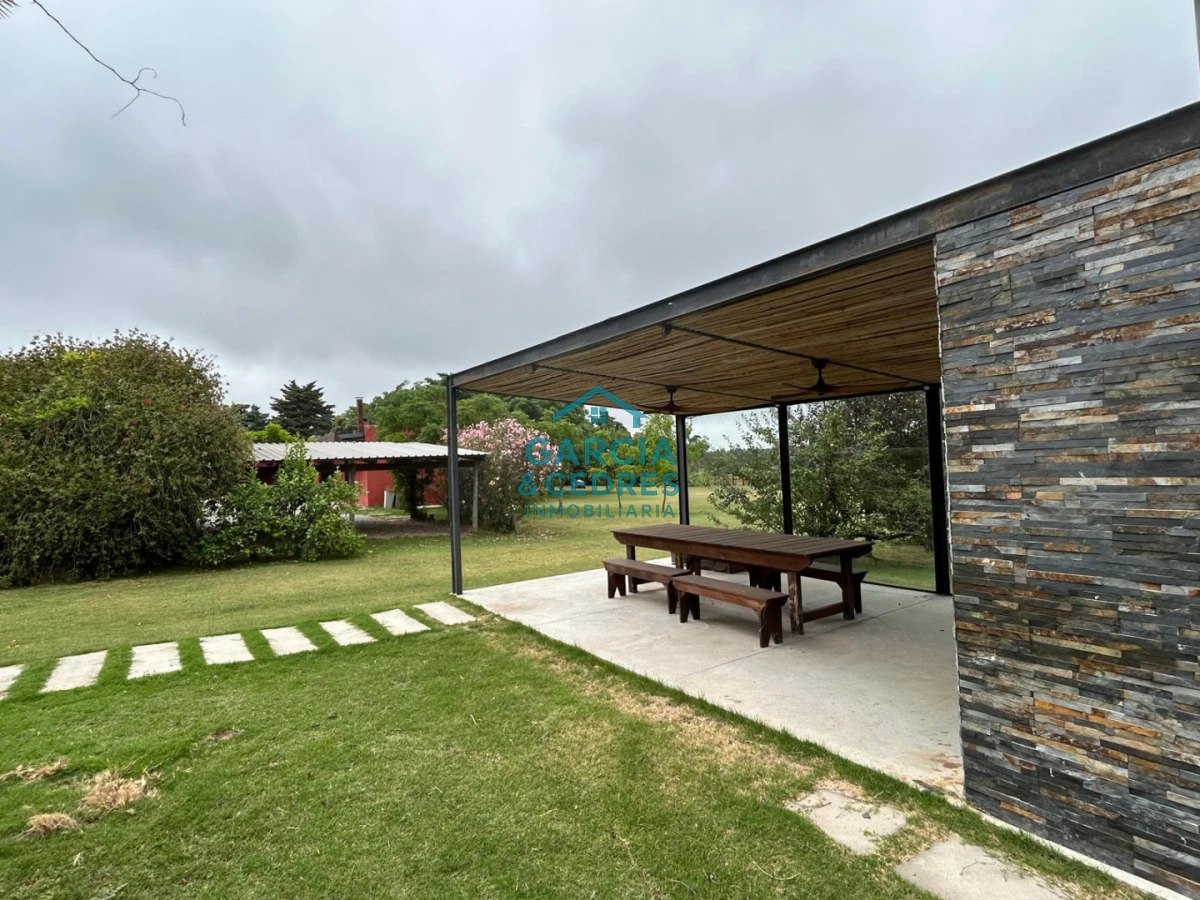 Chacra ID.85 - LUGAR DE ENSUEÑO !!!!  VENDO CHACRA DE 14 HAS QUE YA NO SE ENCUENTRAN EN LA ZONA . CANCHA DE POLO , PICADERO Y CABALLERIZAS 