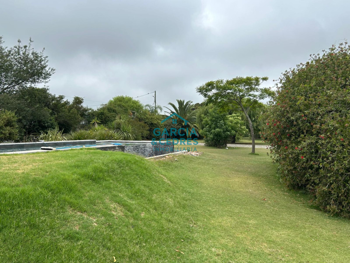 Chacra ID.85 - LUGAR DE ENSUEÑO !!!!  VENDO CHACRA DE 14 HAS QUE YA NO SE ENCUENTRAN EN LA ZONA . CANCHA DE POLO , PICADERO Y CABALLERIZAS 