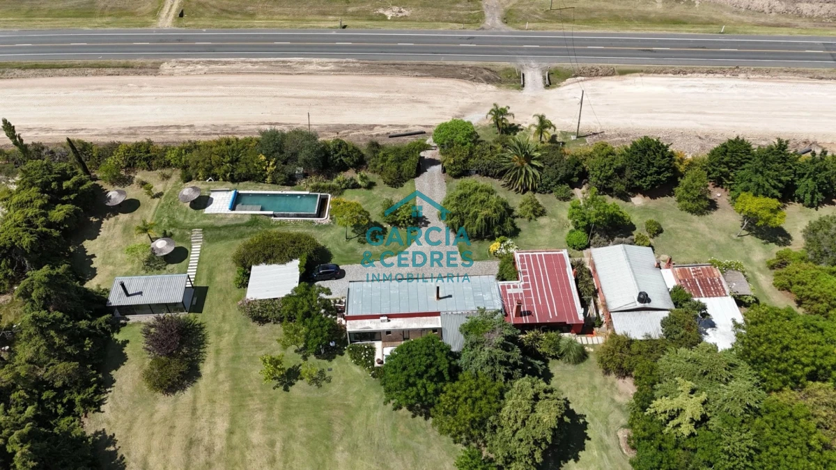 Chacra ID.85 - LUGAR DE ENSUEÑO !!!!  VENDO CHACRA DE 14 HAS QUE YA NO SE ENCUENTRAN EN LA ZONA . CANCHA DE POLO , PICADERO Y CABALLERIZAS 