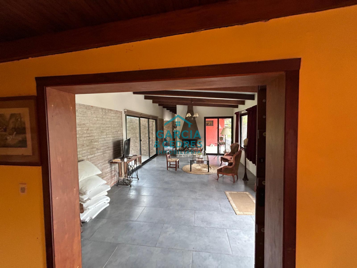 Chacra ID.85 - LUGAR DE ENSUEÑO !!!!  VENDO CHACRA DE 14 HAS QUE YA NO SE ENCUENTRAN EN LA ZONA . CANCHA DE POLO , PICADERO Y CABALLERIZAS 