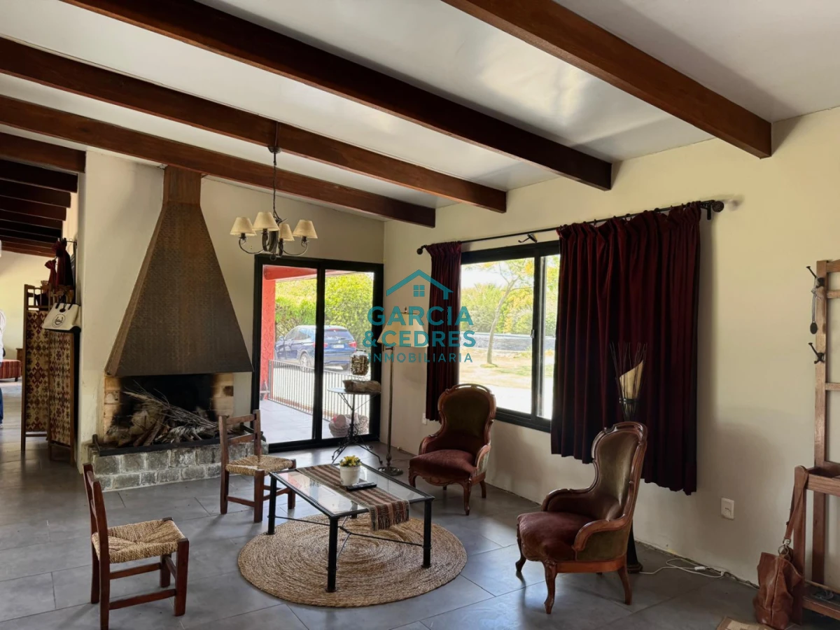 Chacra ID.85 - LUGAR DE ENSUEÑO !!!!  VENDO CHACRA DE 14 HAS QUE YA NO SE ENCUENTRAN EN LA ZONA . CANCHA DE POLO , PICADERO Y CABALLERIZAS 