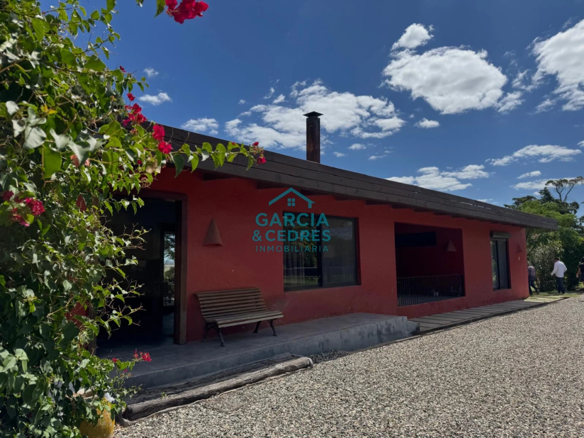 Chacra ID.85 - LUGAR DE ENSUEÑO !!!!  VENDO CHACRA DE 14 HAS QUE YA NO SE ENCUENTRAN EN LA ZONA . CANCHA DE POLO , PICADERO Y CABALLERIZAS 