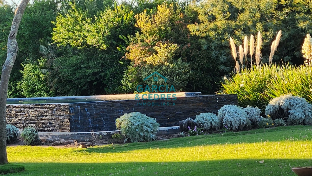 Chacra ID.85 - OPORTUNIDAD !!!!  VENDO CHACRA DE 14 HAS QUE YA NO SE ENCUENTRAN EN LA ZONA . CANCHA DE POLO , PICADERO Y CABALLERIZAS 