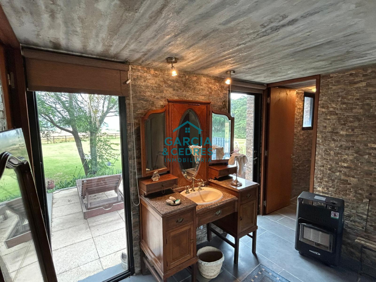 Chacra ID.85 - LUGAR DE ENSUEÑO !!!!  VENDO CHACRA DE 14 HAS QUE YA NO SE ENCUENTRAN EN LA ZONA . CANCHA DE POLO , PICADERO Y CABALLERIZAS 