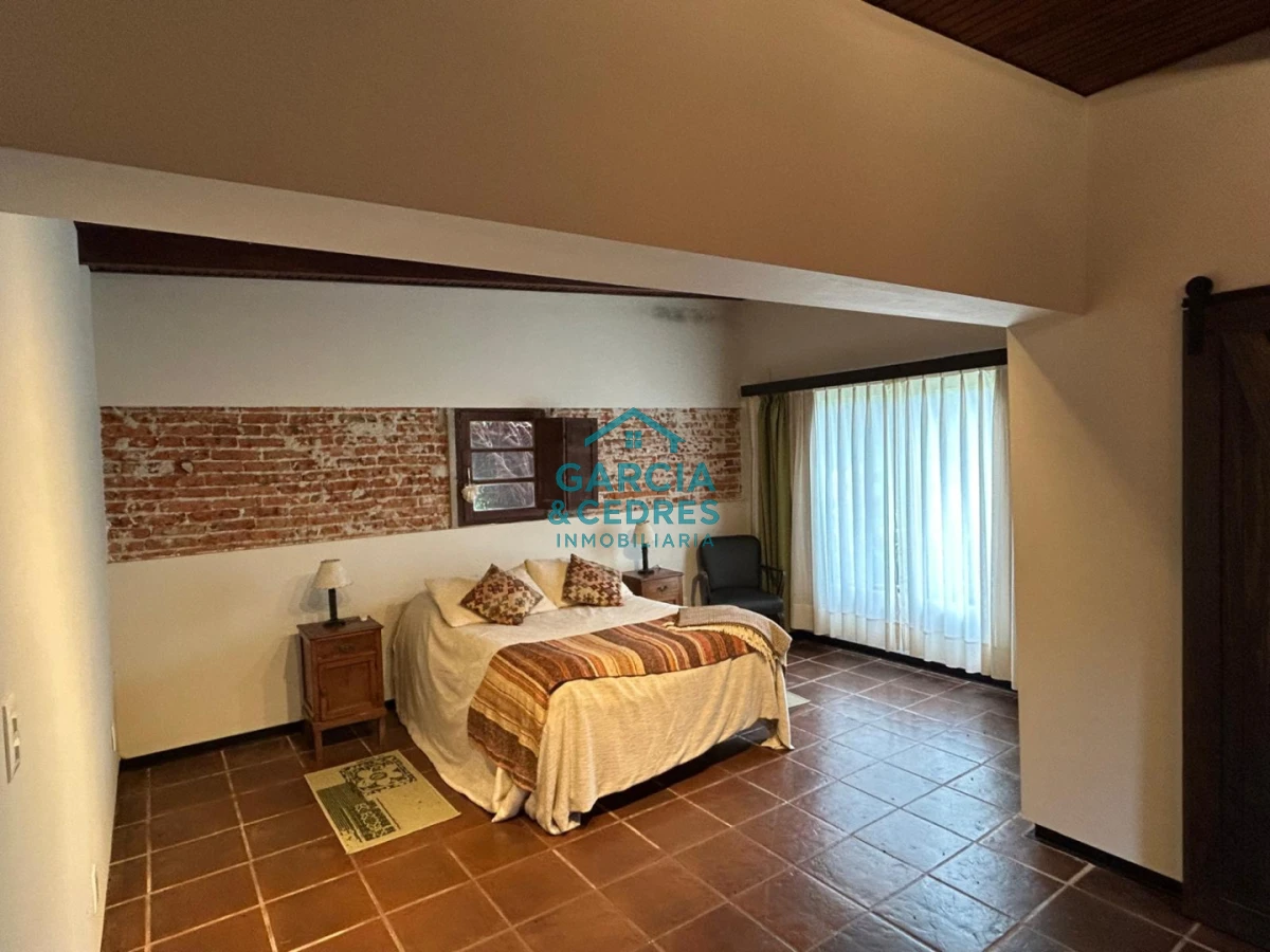 Chacra ID.85 - LUGAR DE ENSUEÑO !!!!  VENDO CHACRA DE 14 HAS QUE YA NO SE ENCUENTRAN EN LA ZONA . CANCHA DE POLO , PICADERO Y CABALLERIZAS 