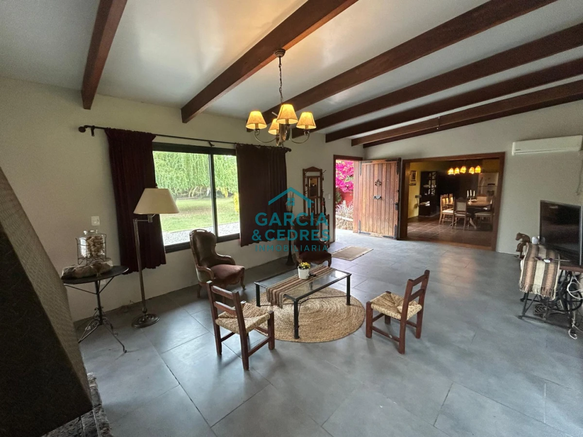 Chacra ID.85 - LUGAR DE ENSUEÑO !!!!  VENDO CHACRA DE 14 HAS QUE YA NO SE ENCUENTRAN EN LA ZONA . CANCHA DE POLO , PICADERO Y CABALLERIZAS 