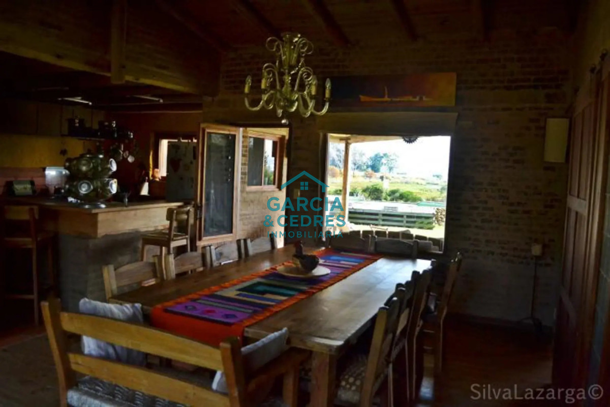 Chacra ID.352 - Chacra con gran casa sobre Laguna del Sauce - Naturaleza y exclusividad