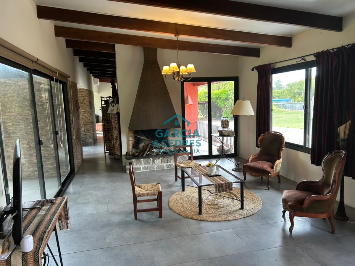 Chacra ID.85 - LUGAR DE ENSUEÑO !!!!  VENDO CHACRA DE 14 HAS QUE YA NO SE ENCUENTRAN EN LA ZONA . CANCHA DE POLO , PICADERO Y CABALLERIZAS 