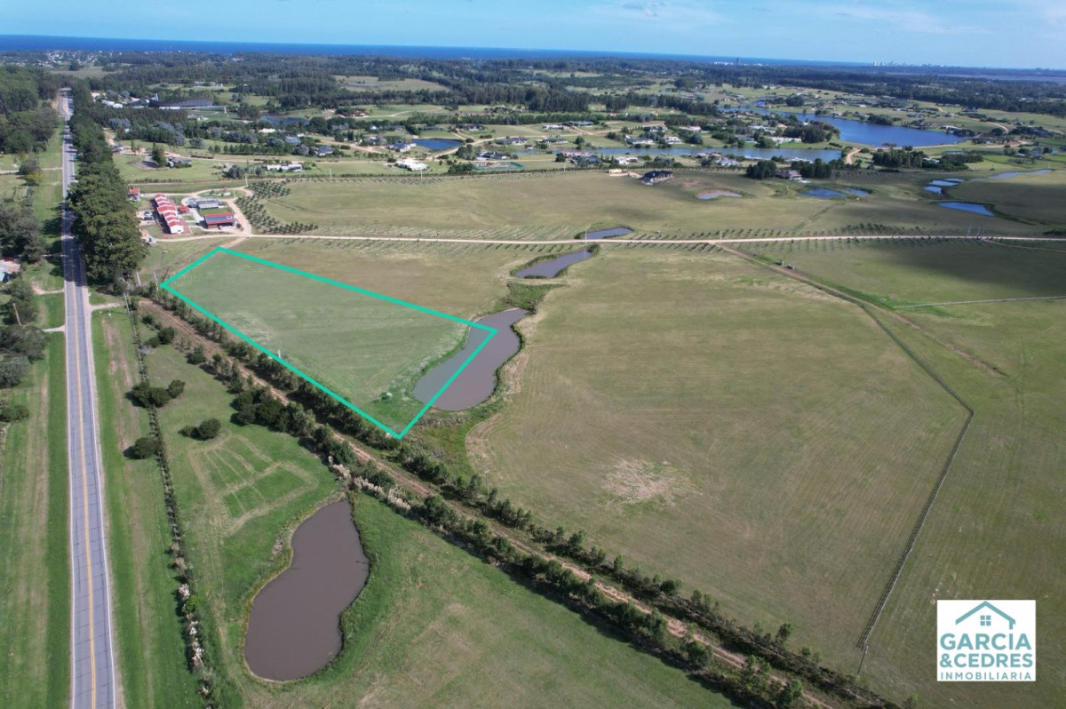 Excelente Oportunidad !!! Vendo chacra de 14.000 m2 en ruta 104 km 5.5 a tan solo U$S 750.000