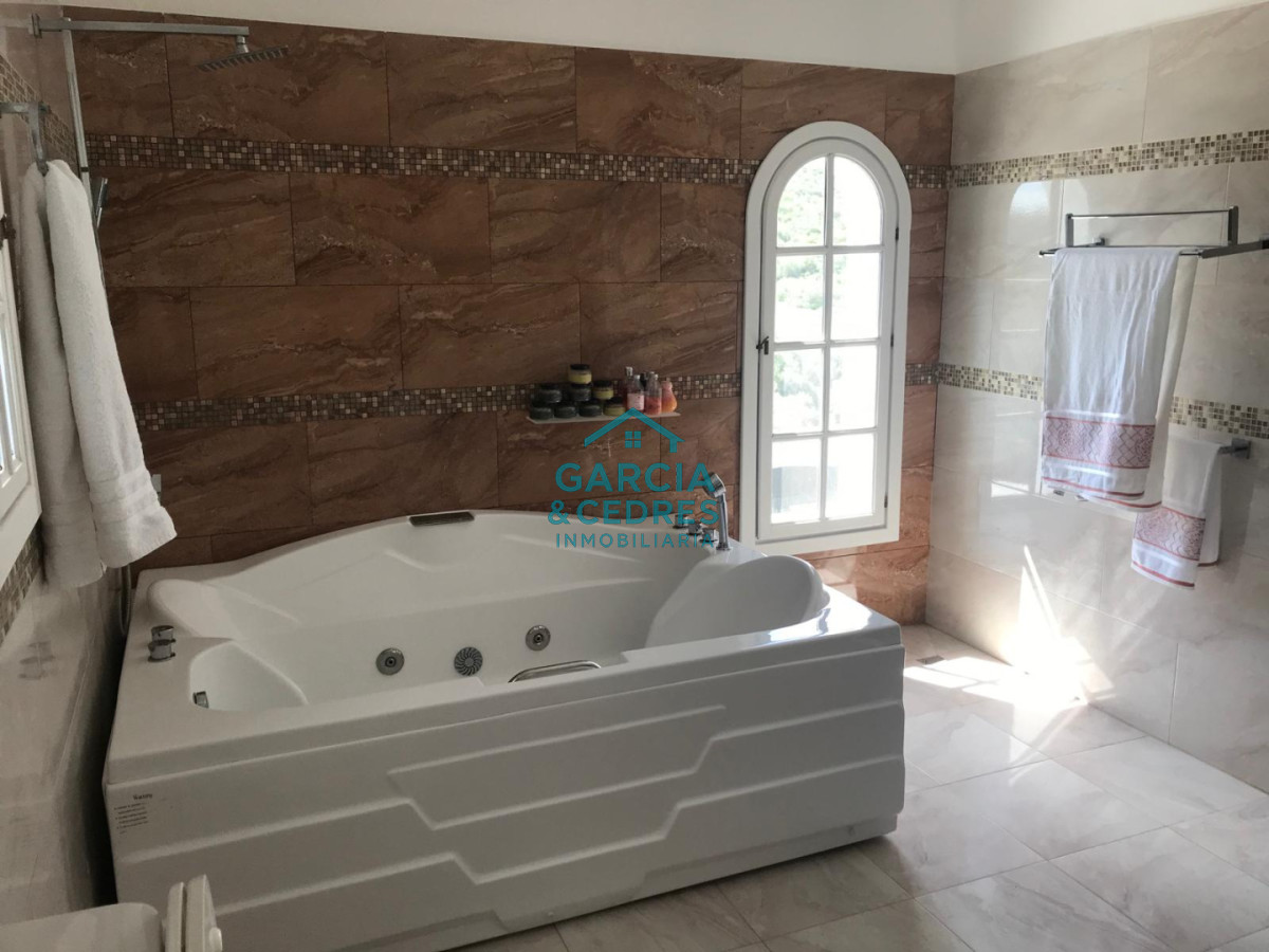 Campo Ref.209 - OPORTUNIDAD !!! ESTANCIA DE 252 HAS EN CAMINO CERRO CATEDRAL MALDONADO. 