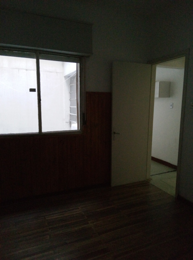 Local Comercial ID.78 - Local Comercial Y Apartamento Ubicado En Córdon Sur