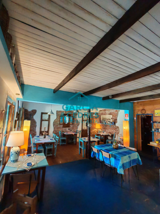 Local Comercial ID.27 - Vendo Complejo de 7 Aptos de 2 dorm + Restaurante en Balneario Las FLores 