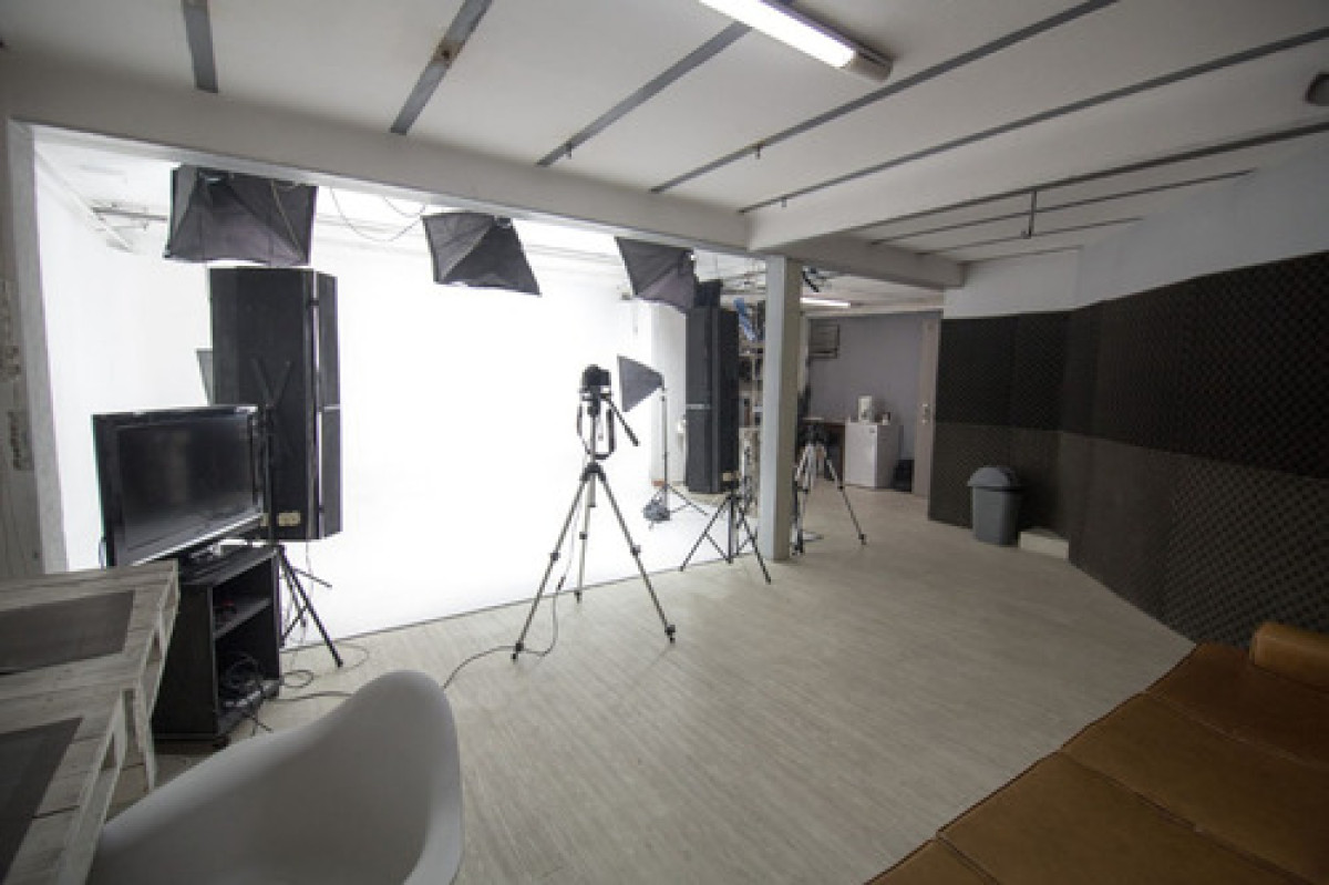 Local Comercial ID.459 - Se Alquila Amplio Local Comercial en Tres Cruces 