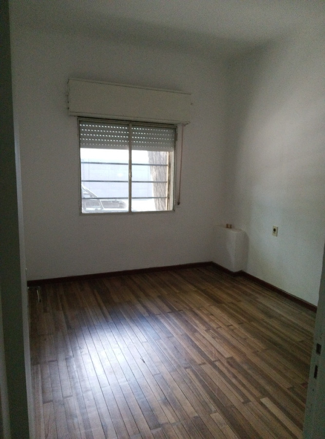 Local Comercial ID.78 - Local Comercial Y Apartamento Ubicado En Córdon Sur