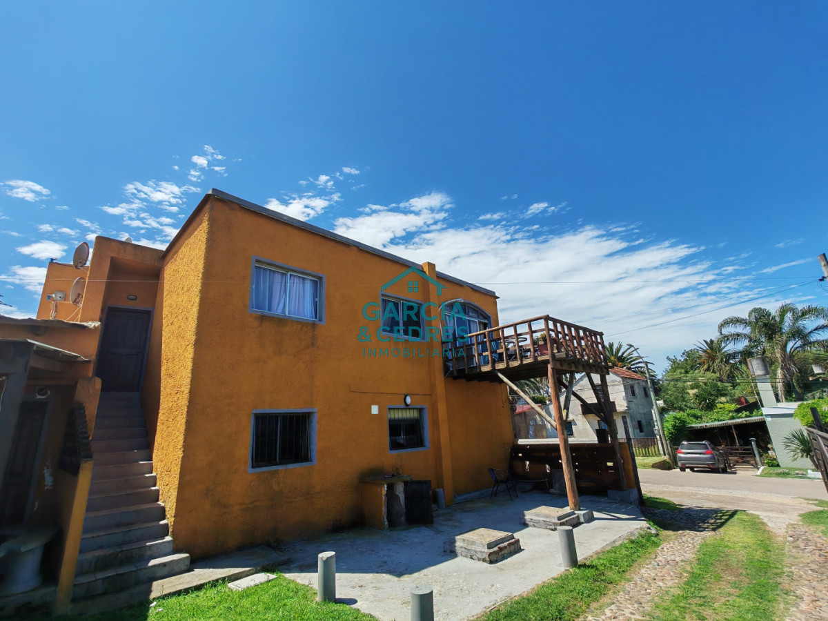 Local Comercial ID.27 - Vendo Complejo de 7 Aptos de 2 dorm + Restaurante en Balneario Las FLores 