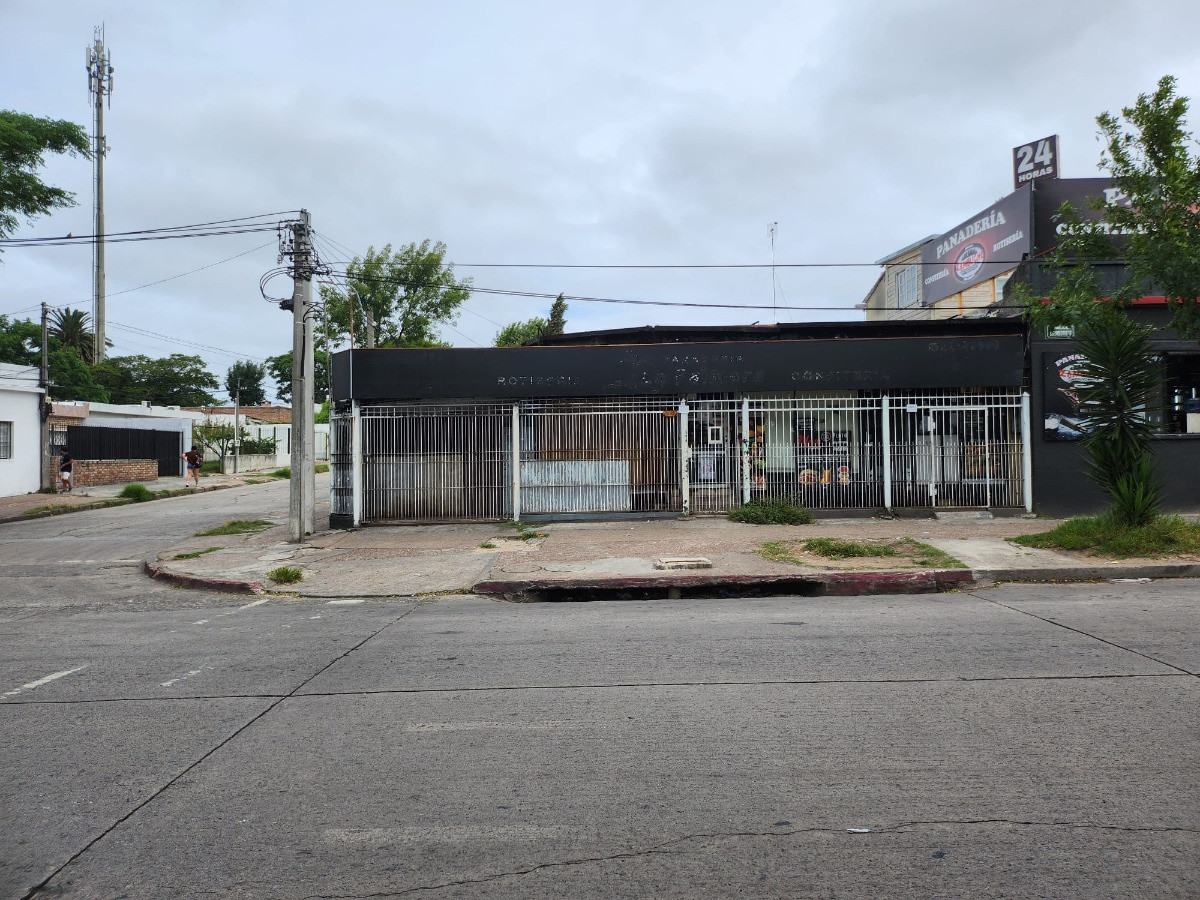 Local Comercial ID.424 - Se vende local comercial en Cerrito de la Victoria