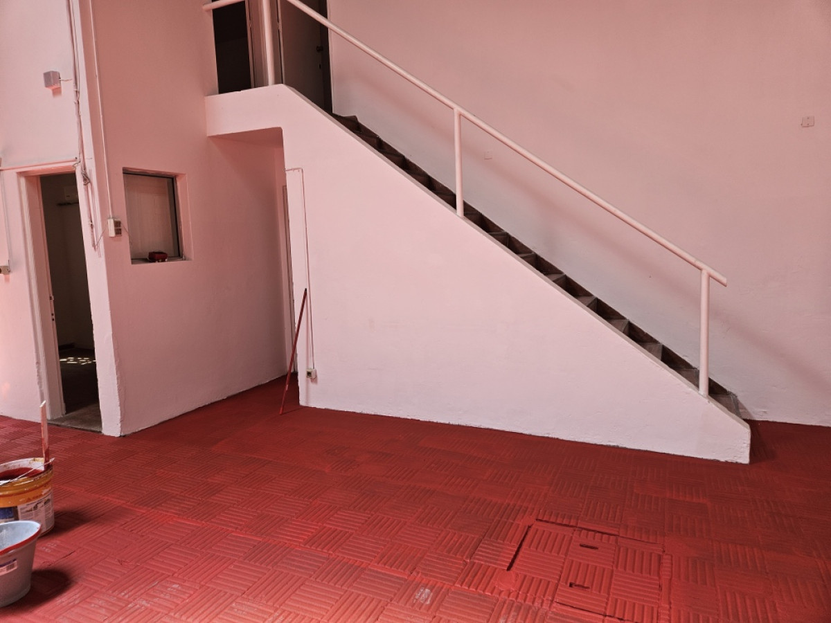 Local Comercial ID.372 - Se vende en Union Local Con Renta A Pasos  De 8 De Octubre