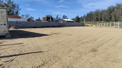 Terreno en Camino Lussich de 1800 M2. Ideal para Polo logistico . Galpones o empresa de camiones 