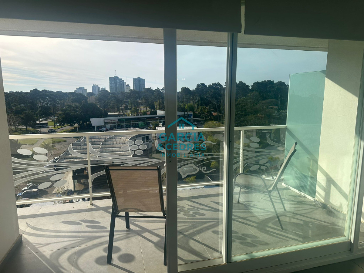 Apartamento ID.1 -  Vendo Apto En Torre Yoo de 1 1/2 dormitorio Excelente Estado . Una Torre Con Todas Las Amenidades . No Deje De Perder Esta Oportunidad