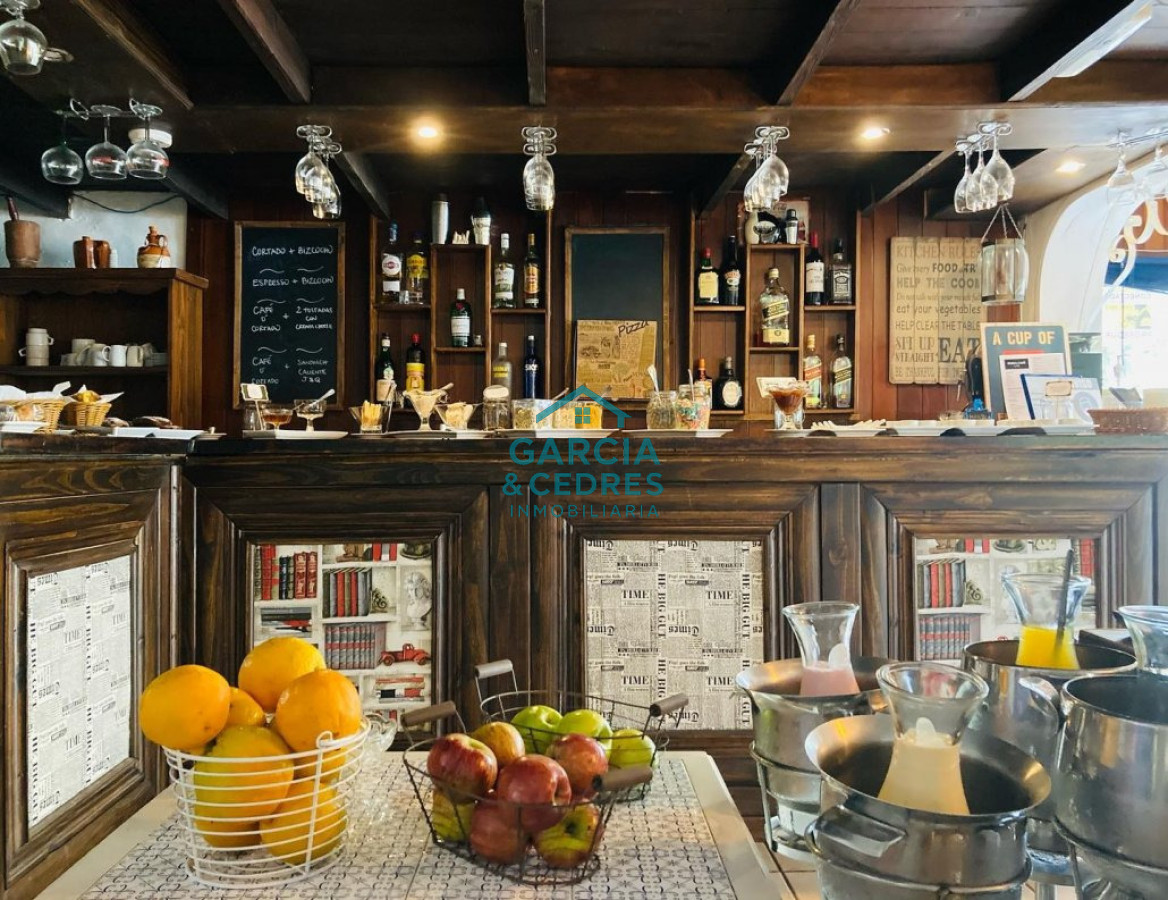 Hotel ID.31 - VENDO EXCEPCIONAL HOTEL DE 16 HABITACIONES ( DOBLE, TRIPLE Y CUADRUPLES ) EN PUNTA DEL ESTE , CON PROYECTO APROBADO  DE EXPANSION DE 8 APARTAMENTOS 