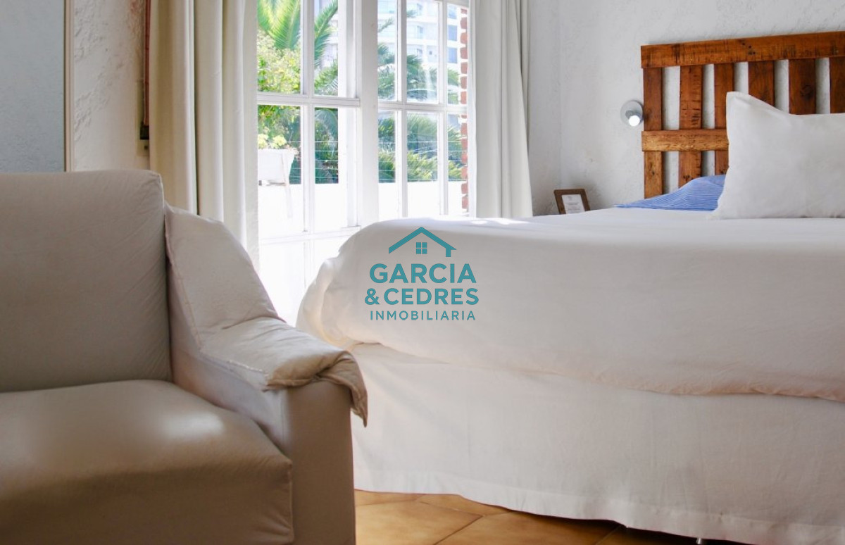 Hotel ID.31 - VENDO EXCEPCIONAL HOTEL DE 16 HABITACIONES ( DOBLE, TRIPLE Y CUADRUPLES ) EN PUNTA DEL ESTE , CON PROYECTO APROBADO  DE EXPANSION DE 8 APARTAMENTOS 