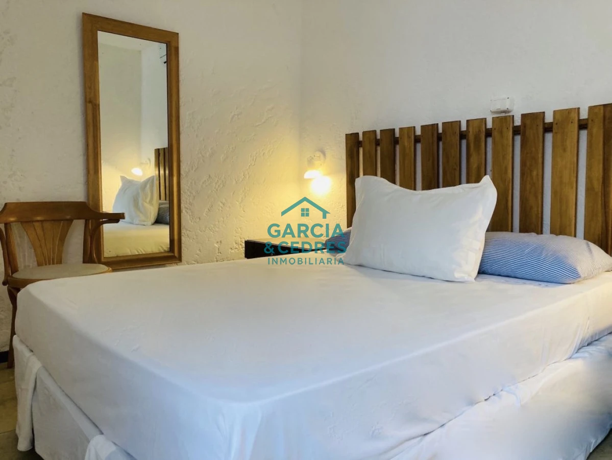 Hotel ID.31 - VENDO EXCEPCIONAL HOTEL DE 16 HABITACIONES ( DOBLE, TRIPLE Y CUADRUPLES ) EN PUNTA DEL ESTE , CON PROYECTO APROBADO  DE EXPANSION DE 8 APARTAMENTOS 