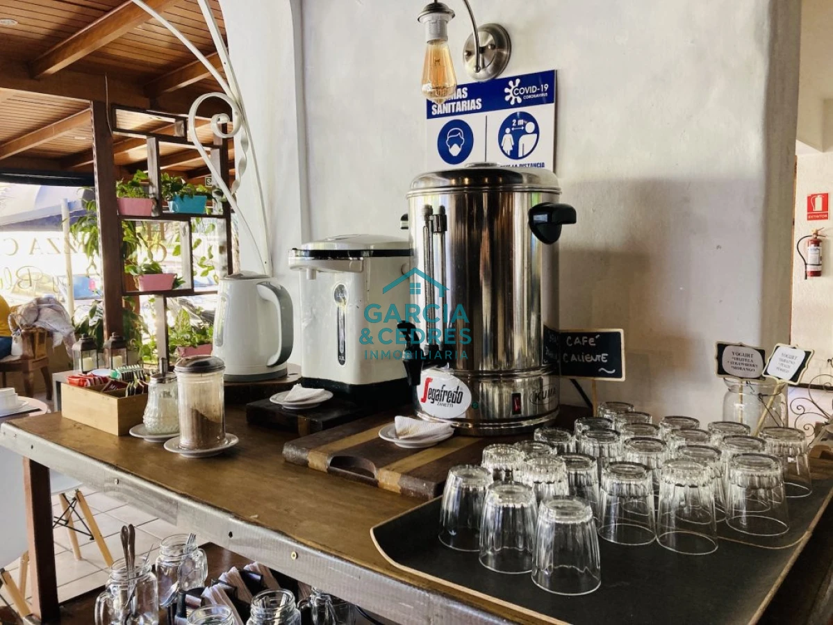 Hotel ID.31 - VENDO EXCEPCIONAL HOTEL DE 16 HABITACIONES ( DOBLE, TRIPLE Y CUADRUPLES ) EN PUNTA DEL ESTE , CON PROYECTO APROBADO  DE EXPANSION DE 8 APARTAMENTOS 