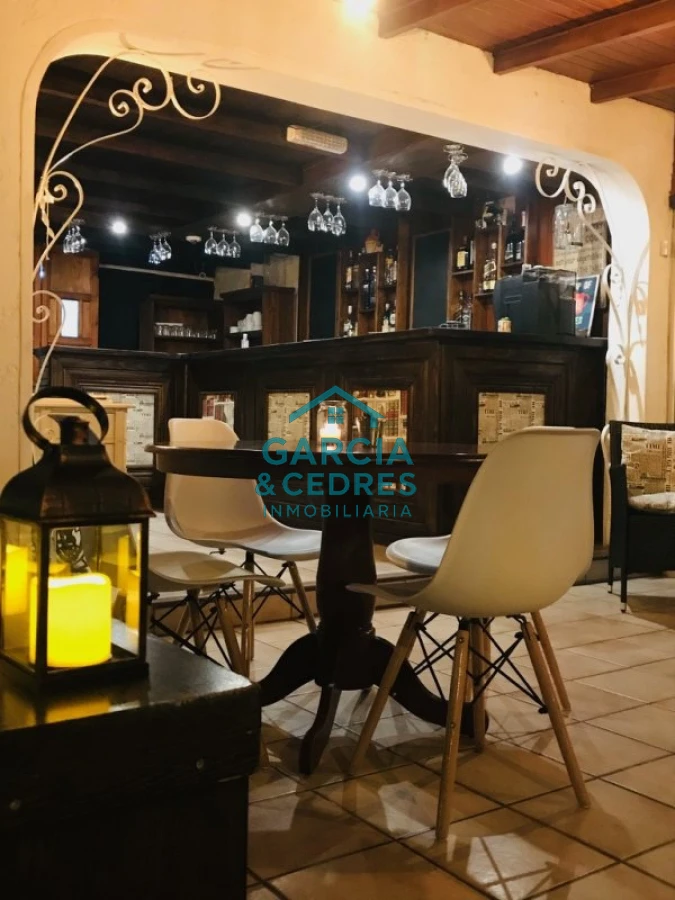 Hotel ID.31 - VENDO EXCEPCIONAL HOTEL DE 16 HABITACIONES ( DOBLE, TRIPLE Y CUADRUPLES ) EN PUNTA DEL ESTE , CON PROYECTO APROBADO  DE EXPANSION DE 8 APARTAMENTOS 