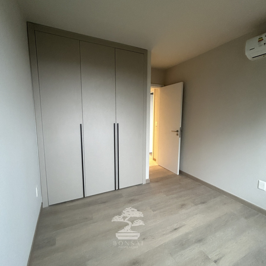 Apartamento ID.1082 - Venta Apartamento 2 Dormitorios Carrasco  Montevideo LR
