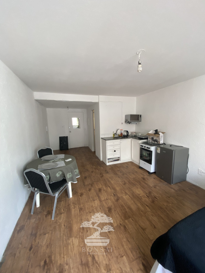 Apartamento ID.886 - Venta Monoambiente Amoblado Cordón Montevideo E