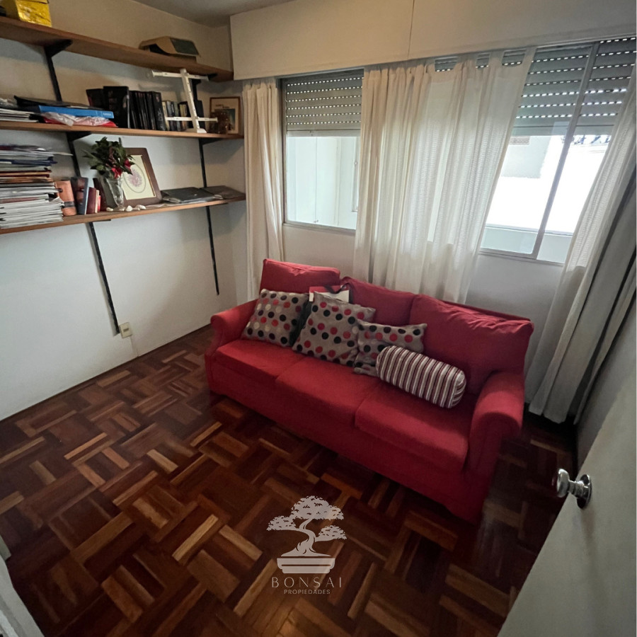 Apartamento ID.817 - Venta Apartamento Tres dormitorios Cordón Montevideo N (incluye garaje)