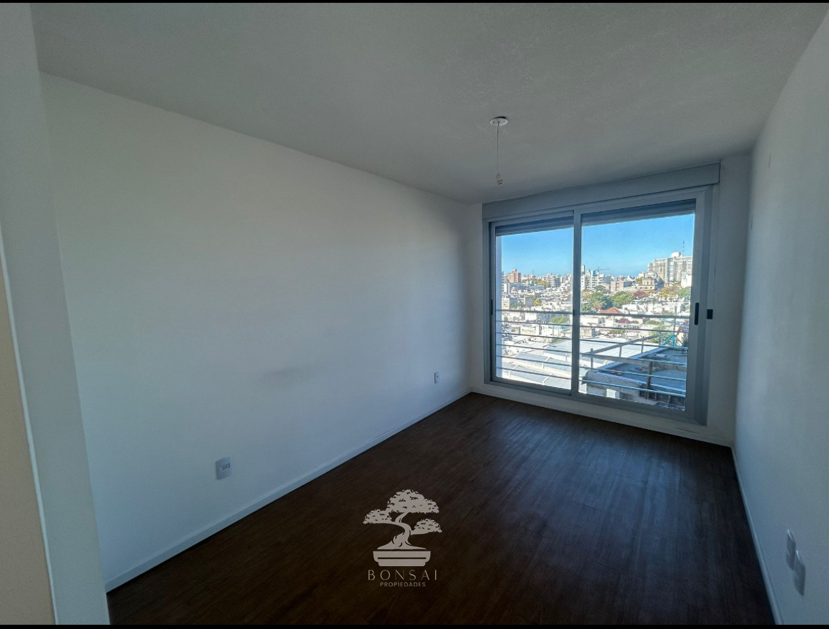 Apartamento ID.556 - Alquiler Apartamento  2 dormitorios Tres Cruces Montevideo lr 