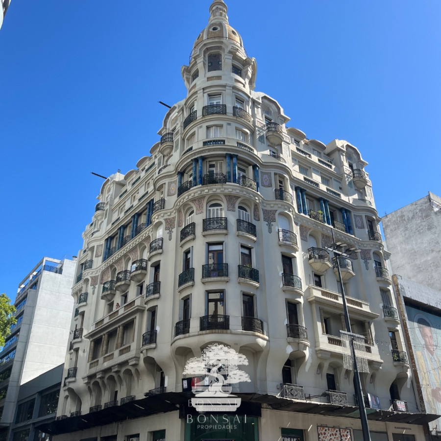 Apartamento ID.103 - Venta Apartamento 5 Dormitorios Centro Montevideo N