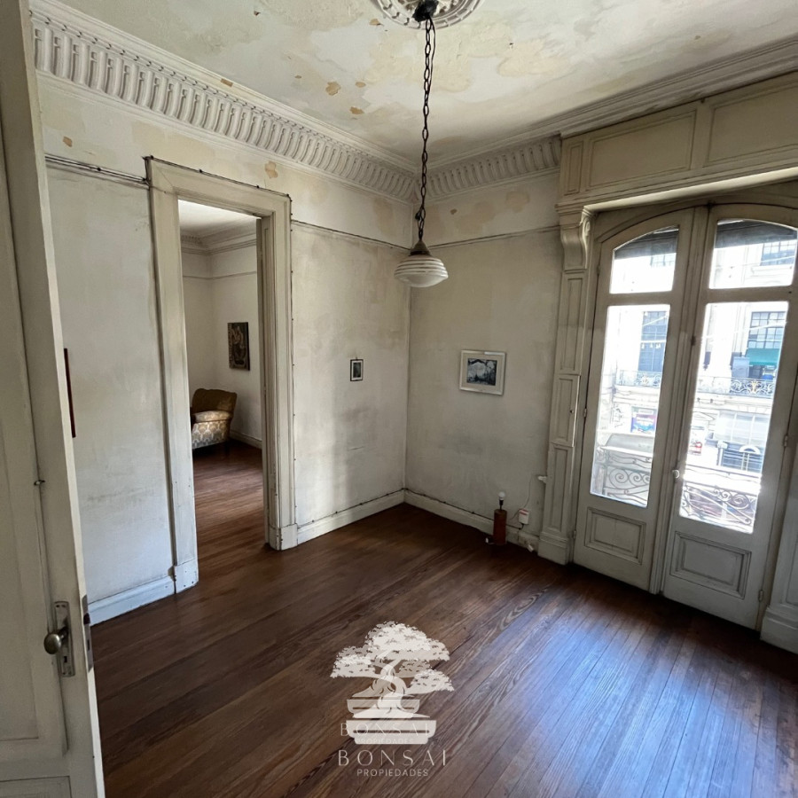 Apartamento ID.103 - Venta Apartamento 5 Dormitorios Centro Montevideo N