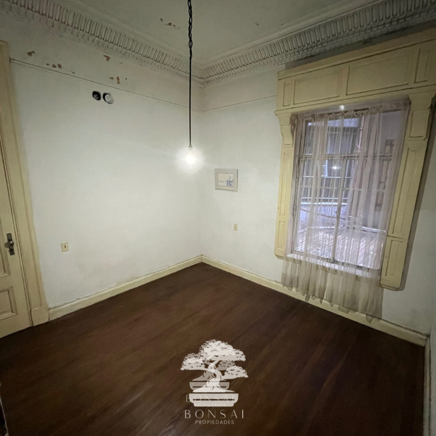 Apartamento ID.103 - Venta Apartamento 5 Dormitorios Centro Montevideo N