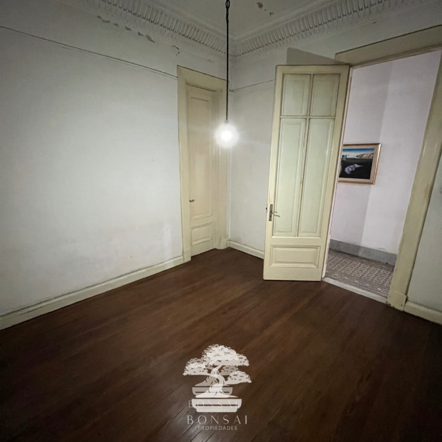 Apartamento ID.103 - Venta Apartamento 5 Dormitorios Centro Montevideo N