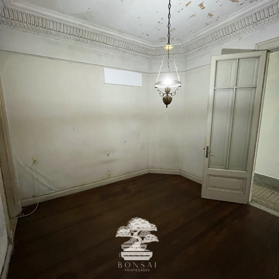 Apartamento ID.103 - Venta Apartamento 5 Dormitorios Centro Montevideo N